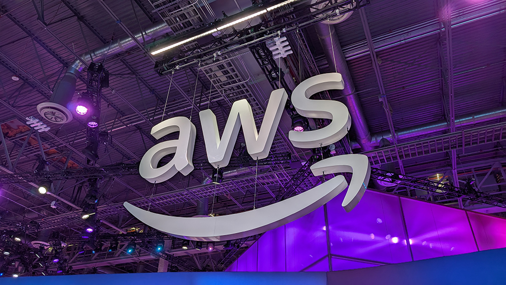 Συμφωνία ΔΕΗ – AWS για data center 300 MW με προοπτική επέκτασης στο 1 GW
