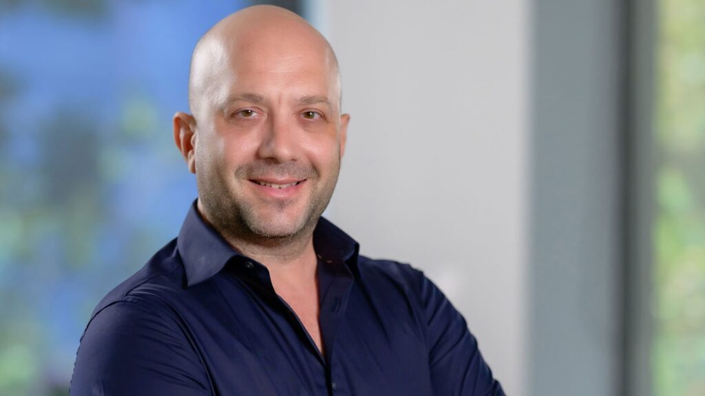 Δημήτρης Θεοφάνους, eTURN: Στην επιχειρηματικότητα πρέπει να ξαναχτίσεις σχεδόν τα πάντα από την αρχή
